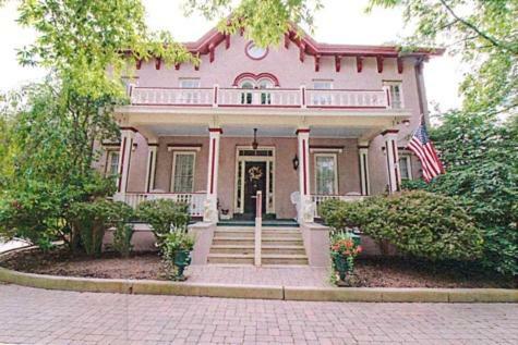 The Doctor'S Inn Cape May Court House Exterior photo
